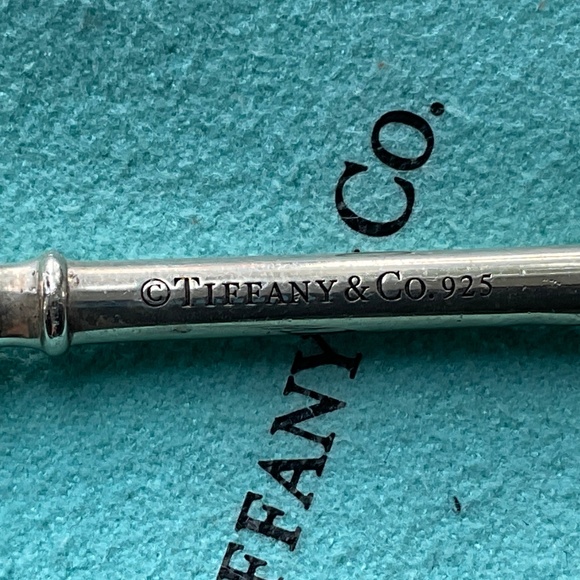 Authentic Tiffany Large Key pendant - Picture 4 of 5